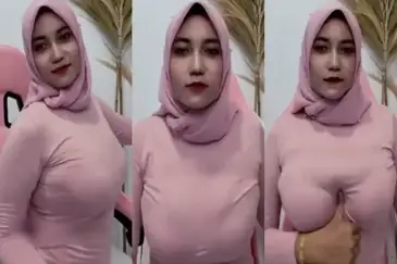 Cewek Tetek Gede Pamer Body Live poster