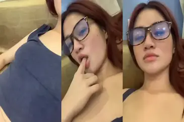 Gadis Cantik Pasrah Servis Pijat Kasur poster
