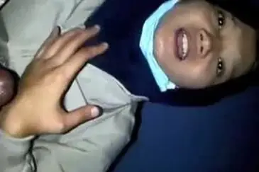 Tante Istri Cantik Pasrah Goyang Kasur Crot poster