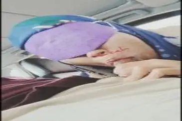 Ukhti Hijab Biru Cantik Pasrah Servis Mobil poster