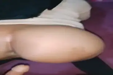 Ukhti Hijab Sepupu Cantik Pasrah Goyang Kasur poster
